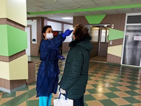 Изключителни противоепидемични мерки в МБАЛ „Бургасмед“, всички отделения работят