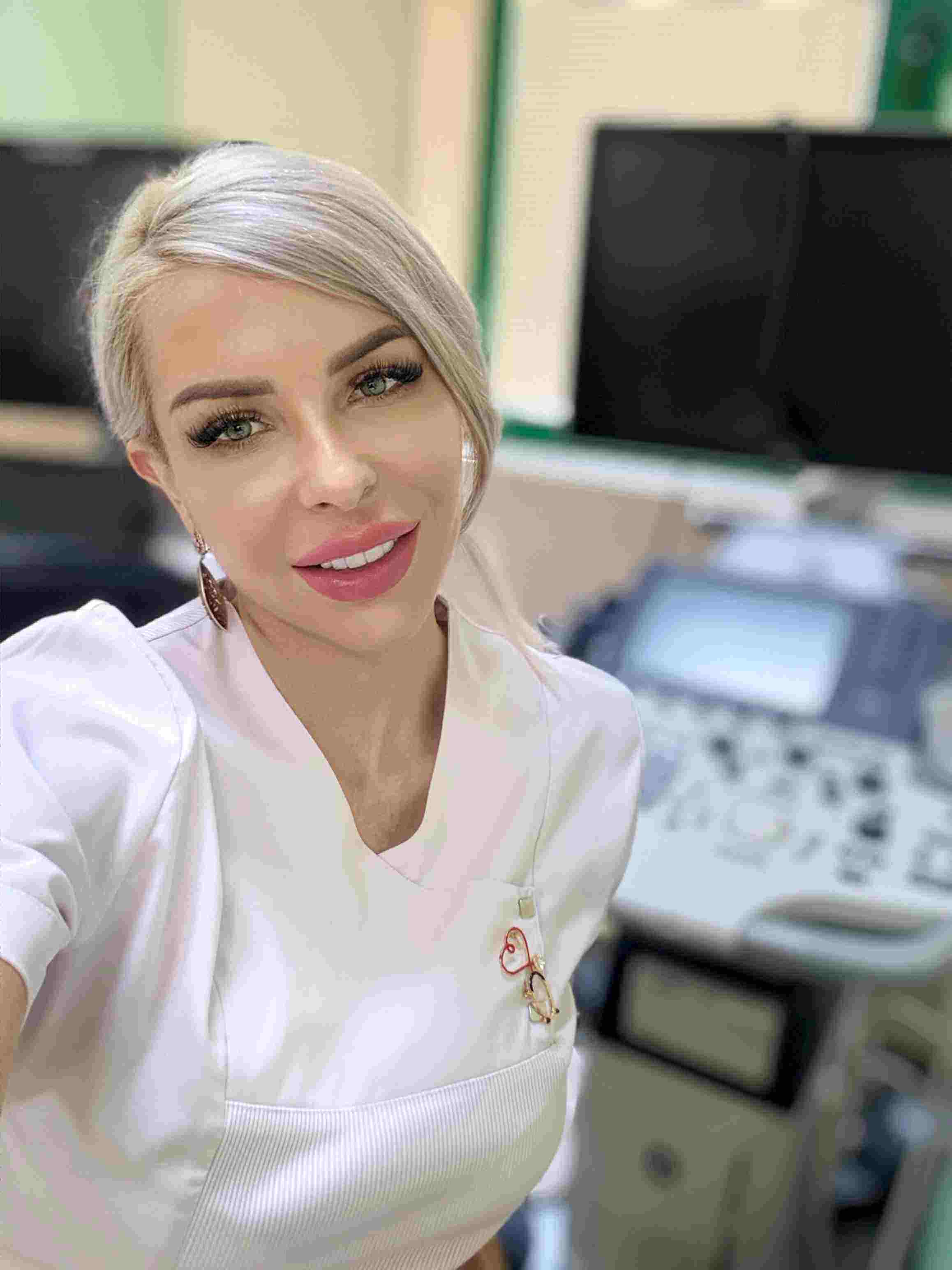 Към екипа на АГ отделението: Вие ми дарихте път, надежда, бъдеще без болка