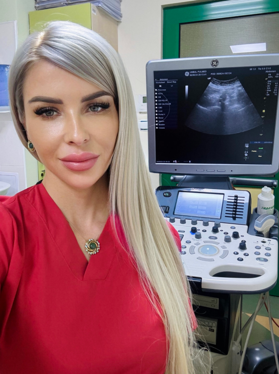 Признателна пациентка към хирурзите и анестезиолозите от „Бургасмед“: Благодаря ви, че ми дадохте втори шанс за живот