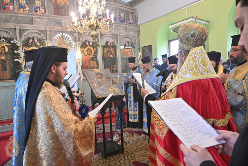 Пловдивският Митрополит Николай отслужи молебен за здраве в село Богдан